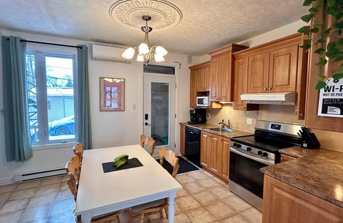 Tetreaultville Apartment | Cozy 1 Bedroom Appartement