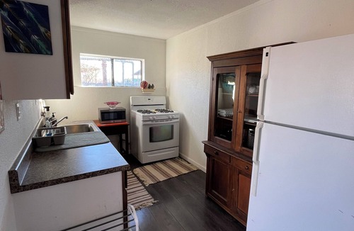 Las Cruces House | Cozy 1-bedroom bungalow in amazing Las Cruces with AC