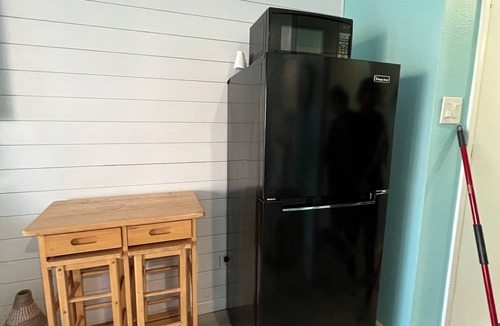 North Beach Condo | Cozy 1-bedroom condo on North Beach in awesome Corpus Christi with AC, WiFi, etc