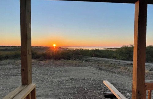 Millersview Cabin | Cozy 1-bedroom cabin on the lake