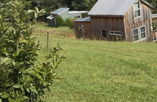 Tazewell Cabin | Cozy 1-bedroom cabin in marvelous Tazewell