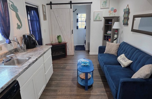 Bushyhead Cabin | Cozy 1-bedroom cabin with a beautiful marine setting!