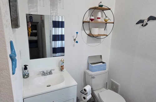 Bushyhead Cabin | Cozy 1-bedroom cabin with a beautiful marine setting!