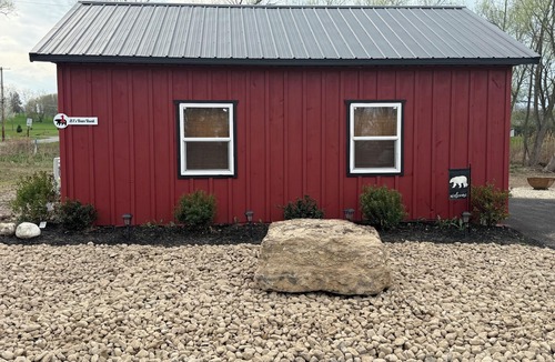 South Lima Cabin | Cozy 1-bedroom cabin with a fireplace and air conditioning.