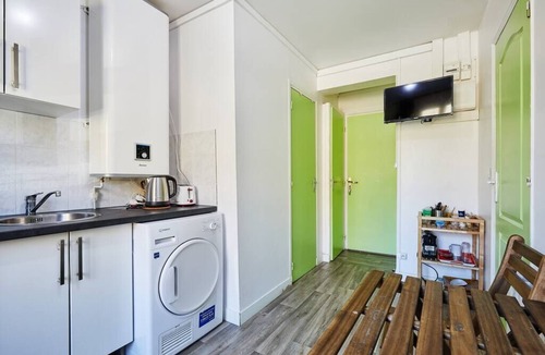 Pantin Apartment | Cozy 1 Bedroom close to Paris