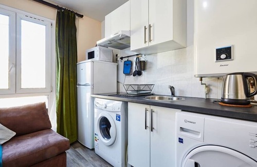 Pantin Apartment | Cozy 1 Bedroom close to Paris