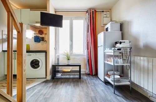 Pantin Apartment | Cozy 1 Bedroom close to Paris