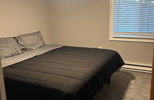 East Syracuse Condo | Cozy 1-bedroom condo Fully renovated.in fabulous E. Syracuse with WiFi, AC.