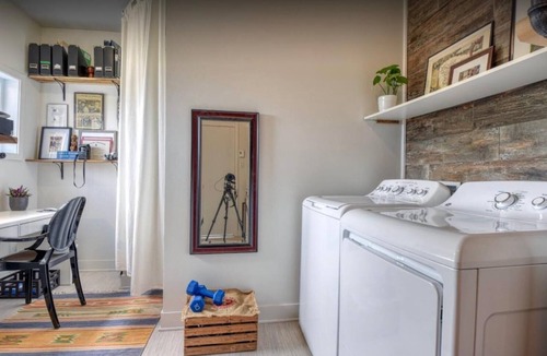 Boisbriand Apartment | Cozy 1-Bedroom Condo for Rent - Perfect VRBO Getaway! with parking!