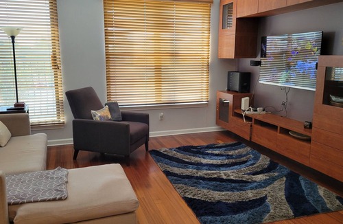 West End Condo | Cozy 1-bedroom condo 5 miles from Downtown Atlanta with WiFi and Fitness room
