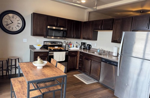 Lawrence Condo | Cozy 1-bedroom condo in beautiful downtown Lawrence