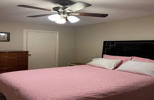 Westbury Condo | Cozy 1-bedroom condo in Houston SW/Galleria 15 minutes to downtown or med center