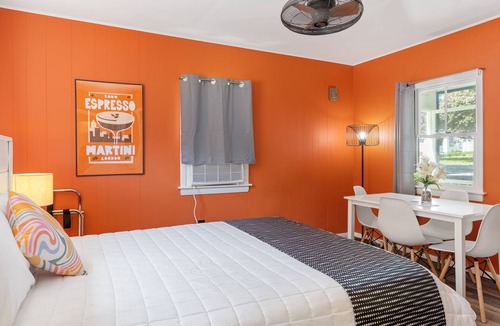 Wells Cabin | Cozy 1 Bedroom Cottage