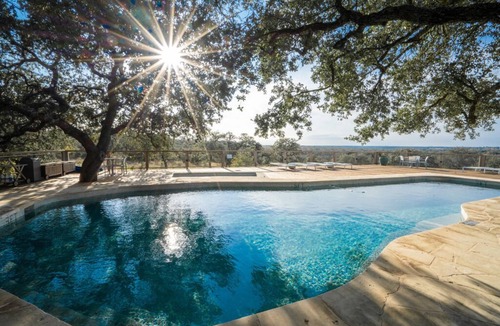 Kyle Hotel | Cozy 1-bedroom cottage with outdoor fire pit