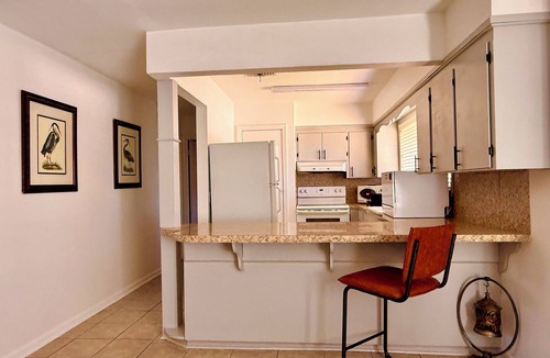 Bossier City Condo | Cozy 1-bedroom, full bath, full kitchen guesthouse! Centrally located!