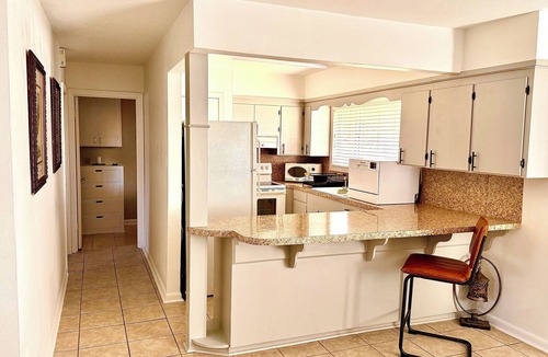 Bossier City Condo | Cozy 1-bedroom, full bath, full kitchen guesthouse! Centrally located!