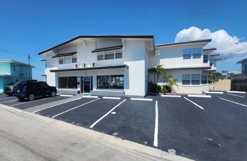 Bay Esplanade Apartment | Cozy 1 Bedroom Getaway Walk to Clearwater Beach