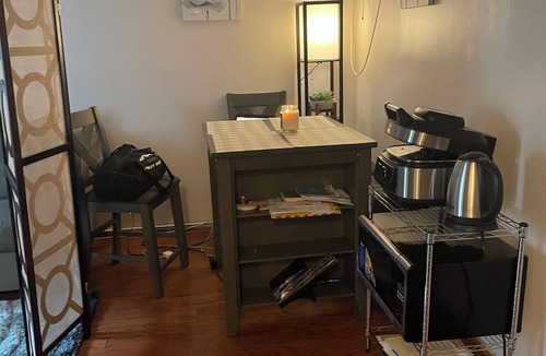 Baychester Apartment | Cozy 1 Bedroom, Ground Floor Apartment in the Northeast Bronx