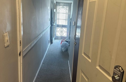 Baychester Apartment | Cozy 1 Bedroom, Ground Floor Apartment in the Northeast Bronx