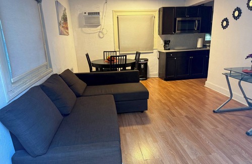 Coral Way Apartment | Cozy 1-bedroom Guest House in peaceful Miami with AC