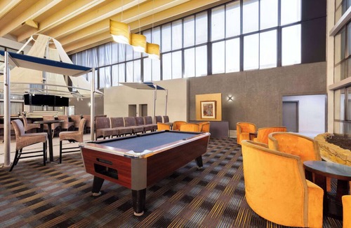 Kansas City Hotel | Cozy 1-bedroom hotel in welcoming Kansas City with AC and fitness room -NK1