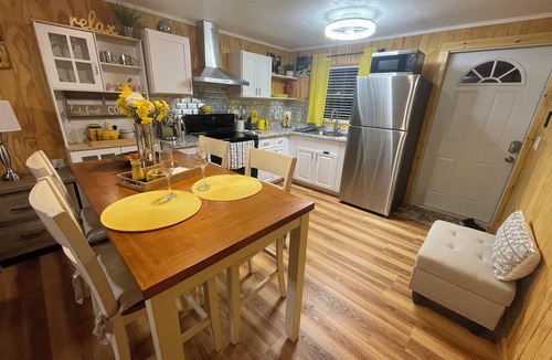 South Sarasota House | Cozy 1-bedroom house in pleasant Sarasota with AC