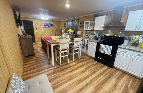 South Sarasota House | Cozy 1-bedroom house in pleasant Sarasota with AC