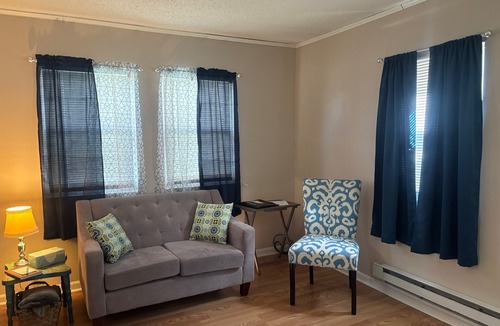 Anmoore House | Cozy 1-bedroom house in Anmoore. Perfect for short stays or extended work trips.