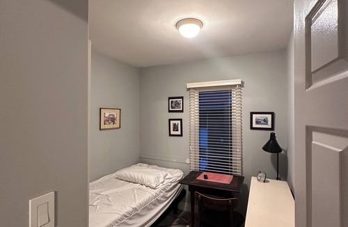 Kingston Condo | Cozy 1 bedroom in Condo