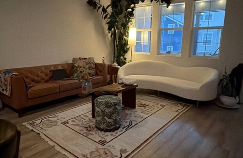 Newark House | Cozy 1-bedroom in gorgeous Newark home with AC and gym access pool and hot tub