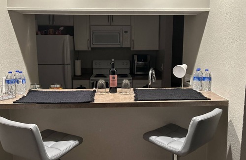 Sheffield Park Apartment | Cozy 1 bedroom king bed