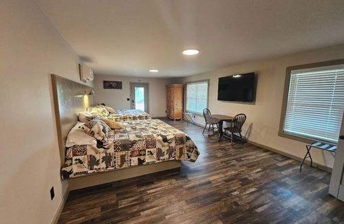 LaFayette Cabin | Cozy 1-bedroom lodge in tranquil LaFayette with AC