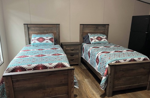 Sweeny Cabin | Cozy 1-bedroom lodge with AC in fabulous Sweeny