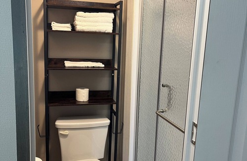 Sweeny Cabin | Cozy 1-bedroom lodge with AC in fabulous Sweeny