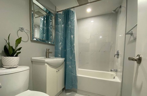 Bendale House | Cozy 1-bedroom lookout basement unit with large windows - close to STC