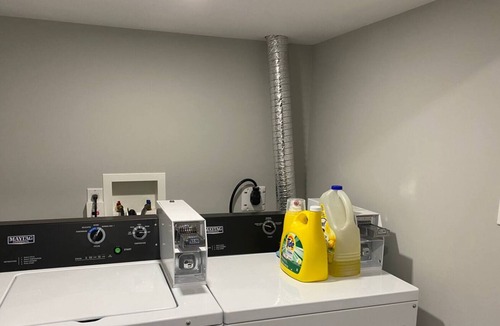 Bendale House | Cozy 1-bedroom lookout basement unit with large windows - close to STC
