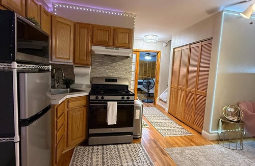 Country Club Apartment | Cozy 1-bedroom lower level apartment with WiFi, AC in charming The Bronx