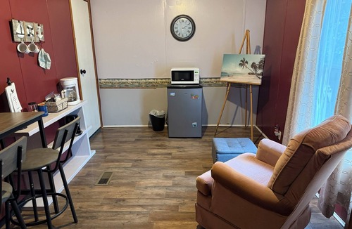 Belvedere House | Cozy 1-bedroom mobile home in terrific North Augusta with AC
