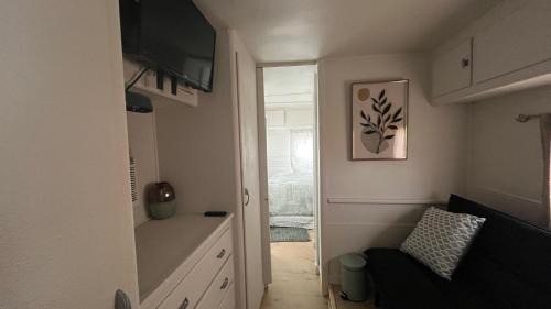 Tyrone House | Cozy 1-bedroom mobile home with WiFi, AC in charming Silver City