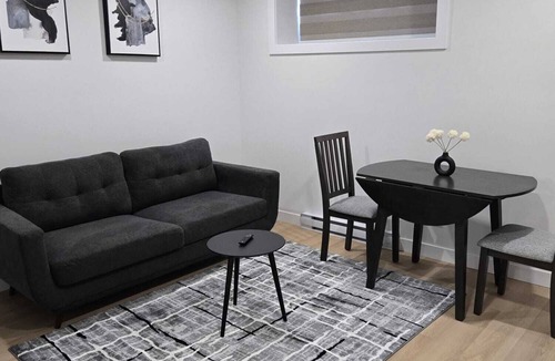 Winnipeg Apartment | Cozy 1-Bedroom Private Basement Suite in Winnipeg. Separate Entrance.
