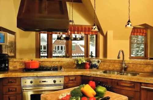 Aspen Resort | Cozy 1-bedroom resort in beautiful Aspen with fitness room - walk to slopes