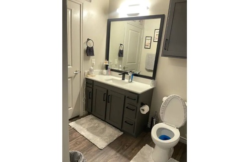 West Dallas House | Cozy 1 bedroom roof top pool