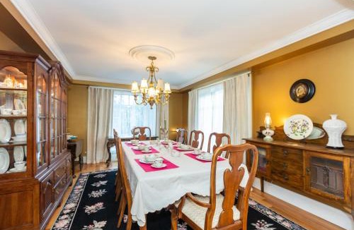 Thornhill House | Cozy 1-Bedroom Stay in a Shared Home