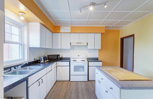 LaSalle Apartment | Cozy 1-bedroom studio in lovely Montréal close St. Lawrence River