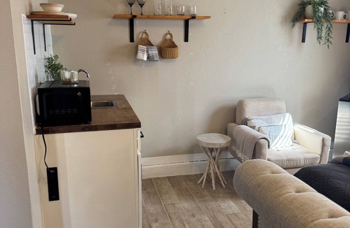 Biggs Field Apartment | Cozy 1-bedroom studio in gorgeous El Paso