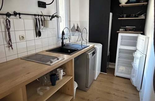 Downtown Angers Apartment | Cozy 1-bedroom studio in nice Angers with AC