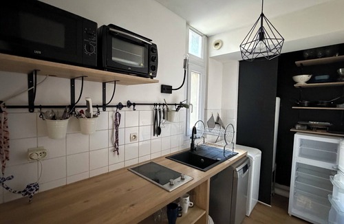 Downtown Angers Apartment | Cozy 1-bedroom studio in nice Angers with AC