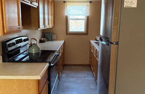 Quincy Cottage | Cozy 1 bedroom waterfront cottage