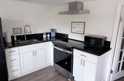 Willow Creek Apartment | Cozy 1 bedroom with kitchen & river views