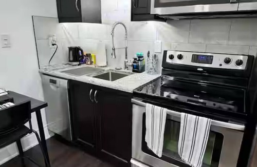 Mount Pleasant Apartment | Cozy 1-bedroom with WiFi and AC in charming private location